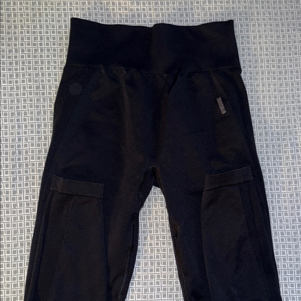 Gymshark Black Leggings - Picture 4 of 4